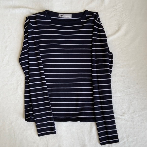 Long sleeve - Picture 1 of 1